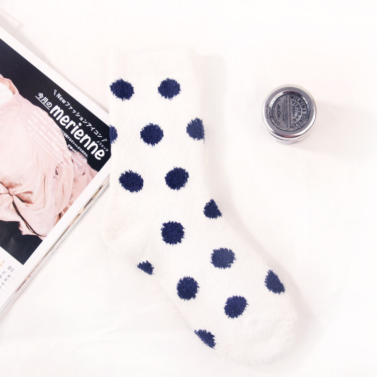 Thermal Thicken Custom logo Soft Big Fashion Warm Winter Coral Fleece Stripe Dot Sneaker Fuzzy Fluffy Winter Women's Socks