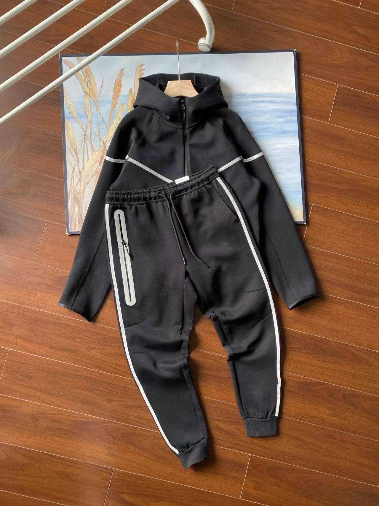 Sportswear Tracksuit 16