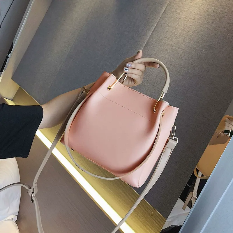 Women's Fashion Leather Handbag Eco-friendly Material Reinforced Stitching Multi-pocket Shoulder Bag