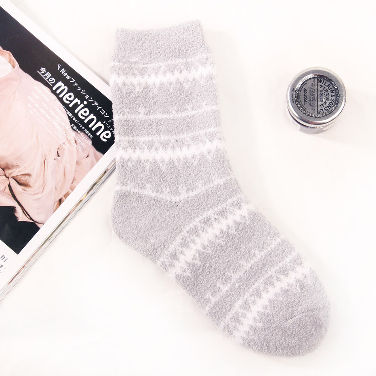 Thermal Thicken Custom logo Soft Big Fashion Warm Winter Coral Fleece Stripe Dot Sneaker Fuzzy Fluffy Winter Women's Socks