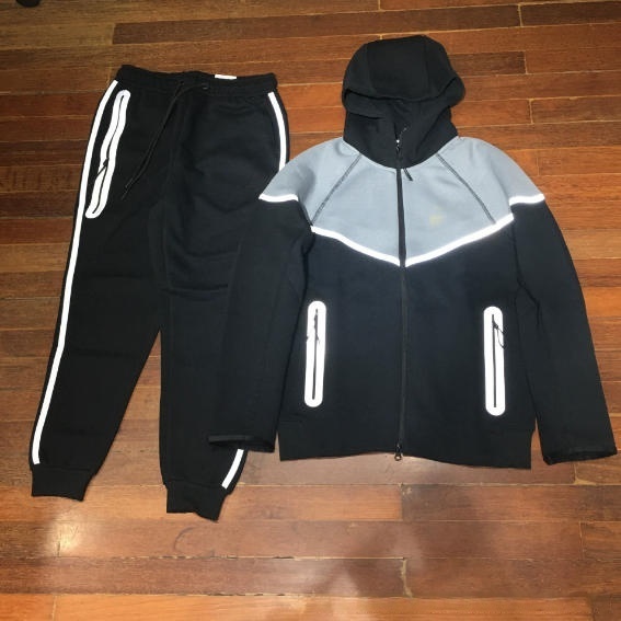 Sportswear Tracksuit 3
