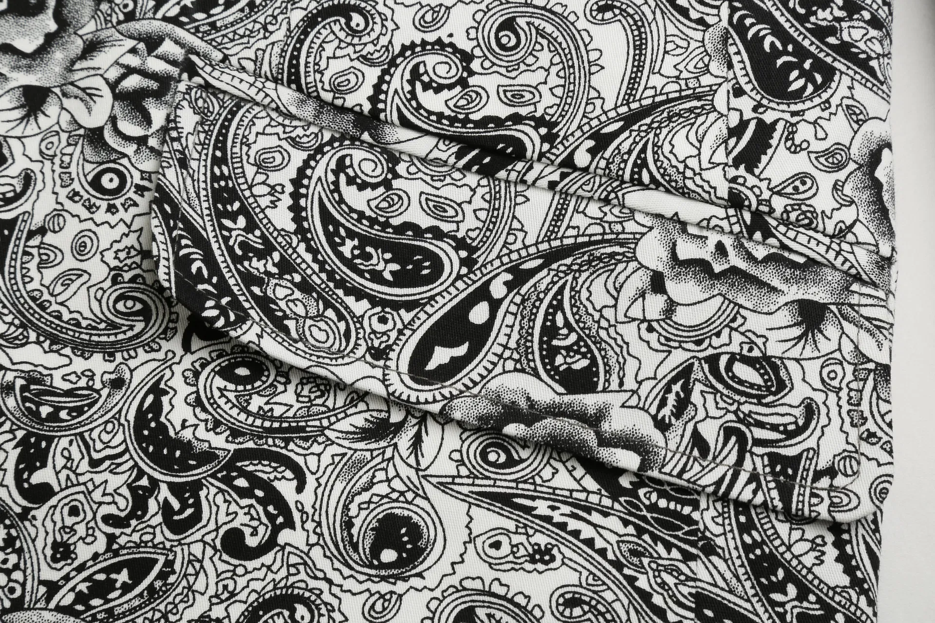 Printed Suit Detail 4