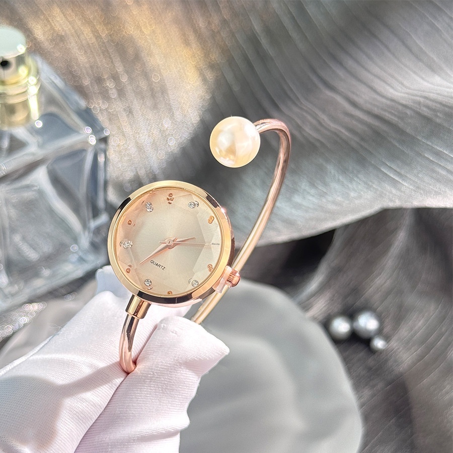Hot-selling Eco-Friendly Women's Quartz Movement Stainless Steel Band Pearl Watches