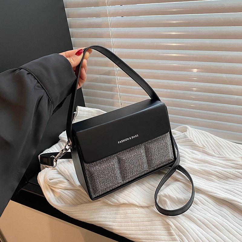 2026 PU Envelope Shape Crossbody Shoulder Handbag with Adjustable Strap Wedding Lightweight Eco-Friendly Women's Clutch Purse