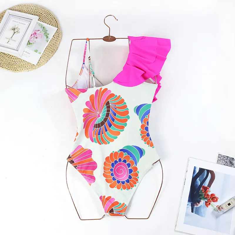 2023 Custom Made European Plus Size Beach Resort Wear for Older Women
