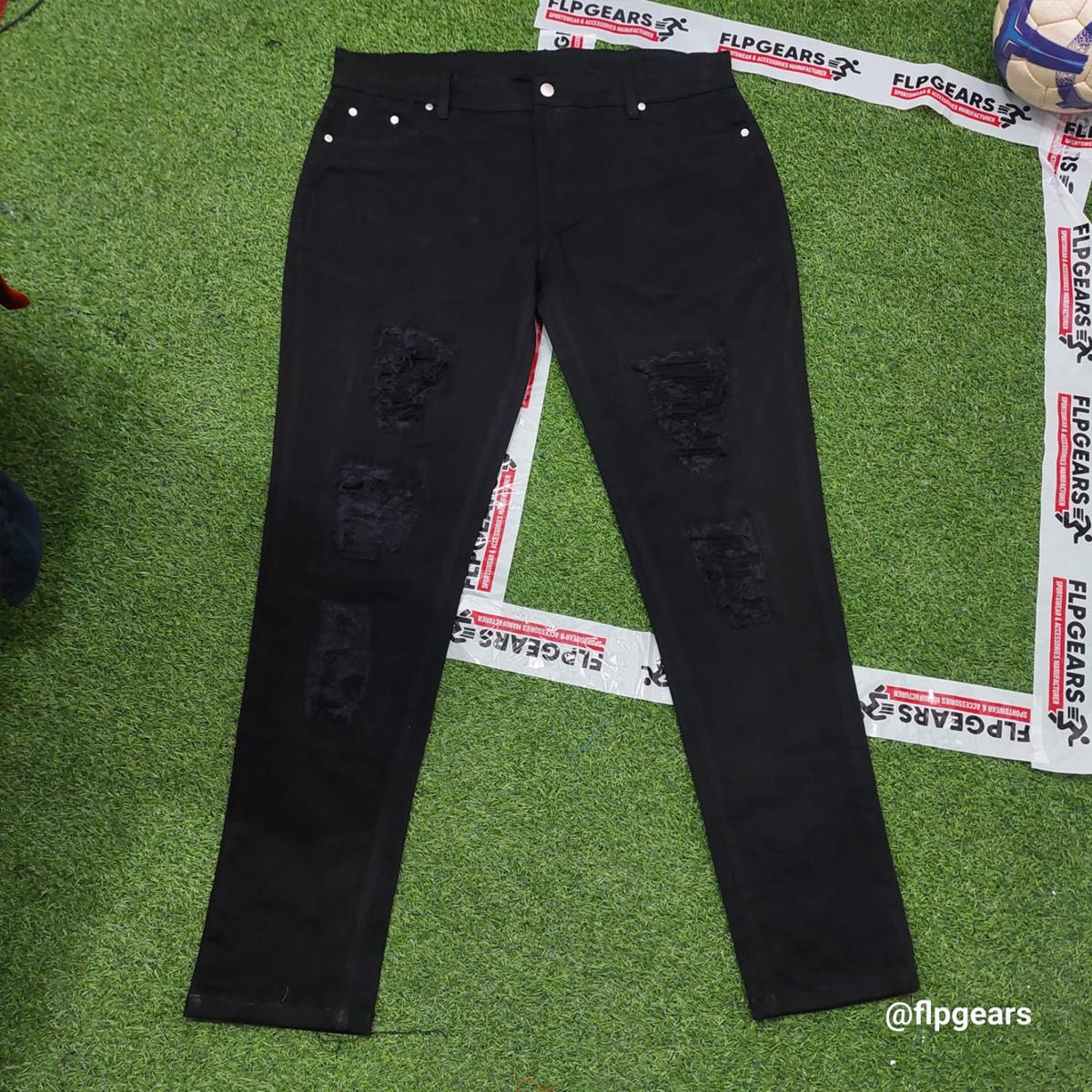 Hot Selling Women's Casual Mid Waist Pencil Pants Plus Size Fashion Slim Stretch Breathable Denim Jeans High Street Embroidery