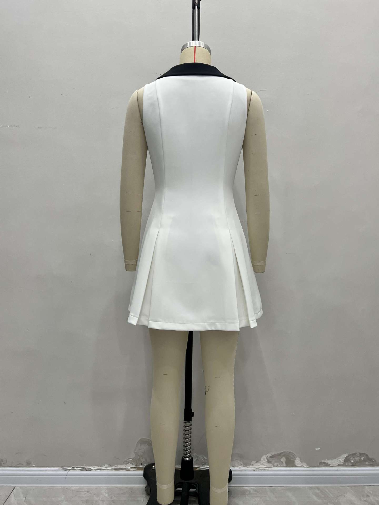 Factory Direct Knee Metal Button Solid Long Sleeve Dress Waist Cinching Pleated Short Modest Style Custom Logo Spring Autumn