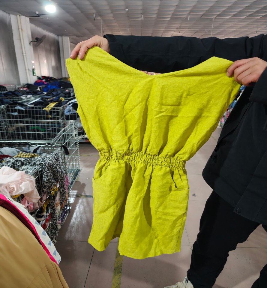 Factory Direct Women's Dress for Festival Celebration New Seasonal Clothes for Summer and Winter Low Price Packaged in Bales