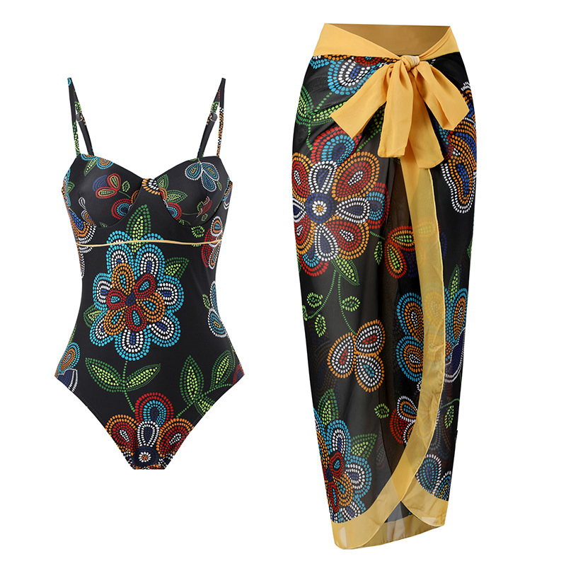 2023 Custom Made European Plus Size Beach Resort Wear for Older Women
