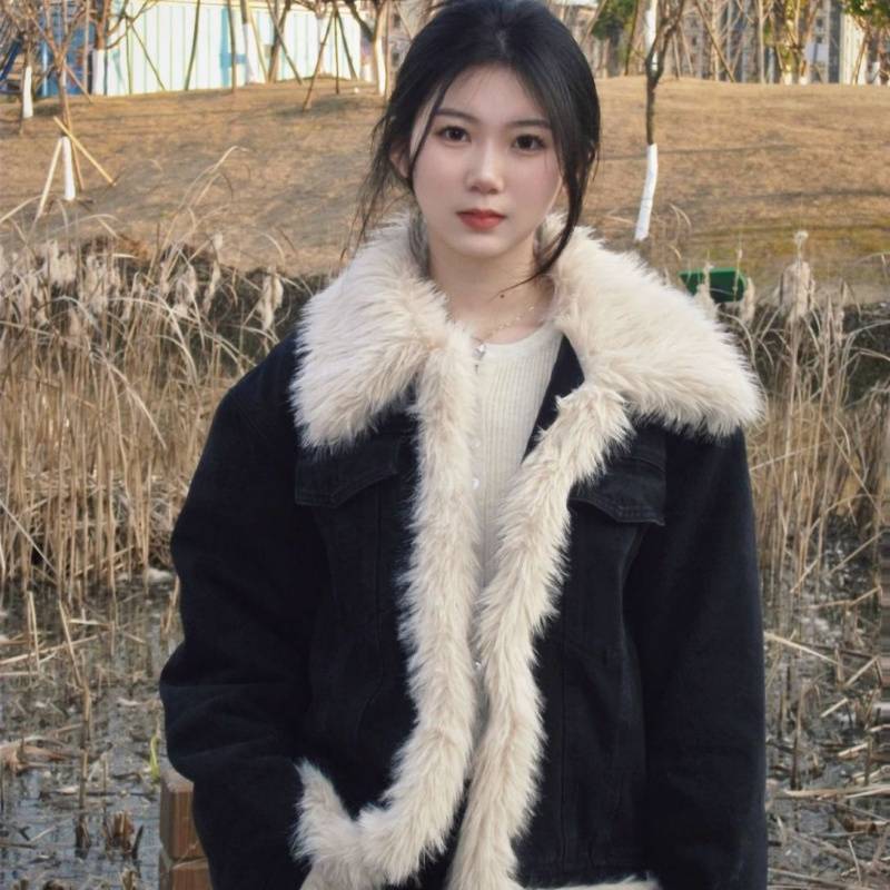 Women's New Design Street Lamb Plush Outwear Denim Splicing Fur Top Thickened Cotton Trench for Autumn Winter Short Style