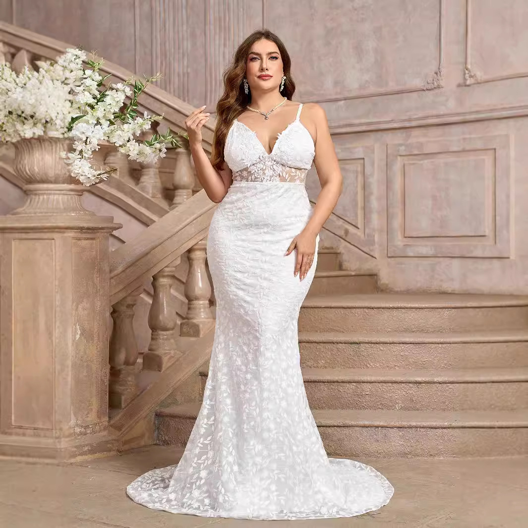 Women's Large-sized Floor-length Outdoor Dress in White with a V-neck and Shoulder Straps It's a Wedding Dress Without Bra