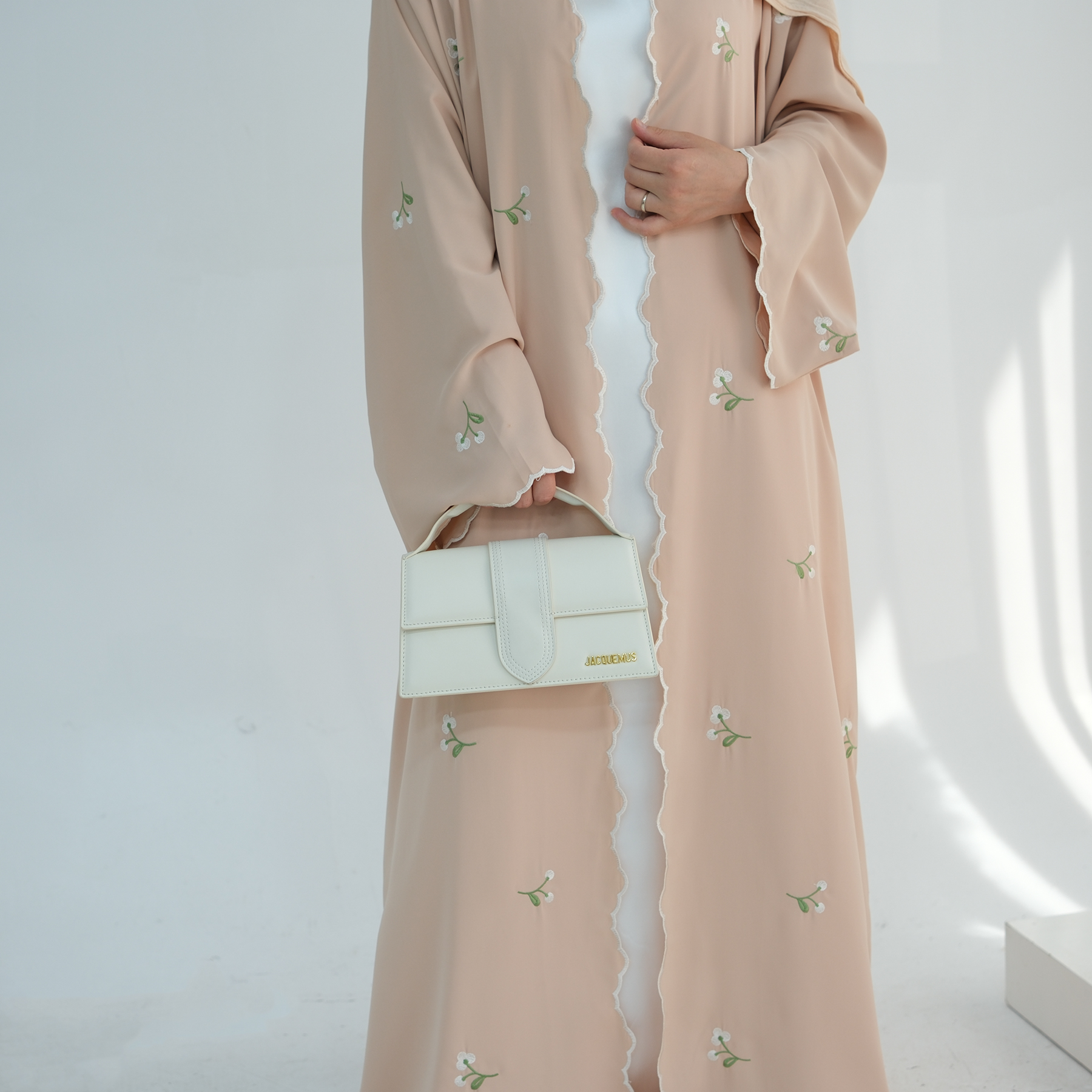 2025 Luxury Women's Traditional Abaya by Manufacturer Best Color for Daily Dress Muslims Clothing for Ladies