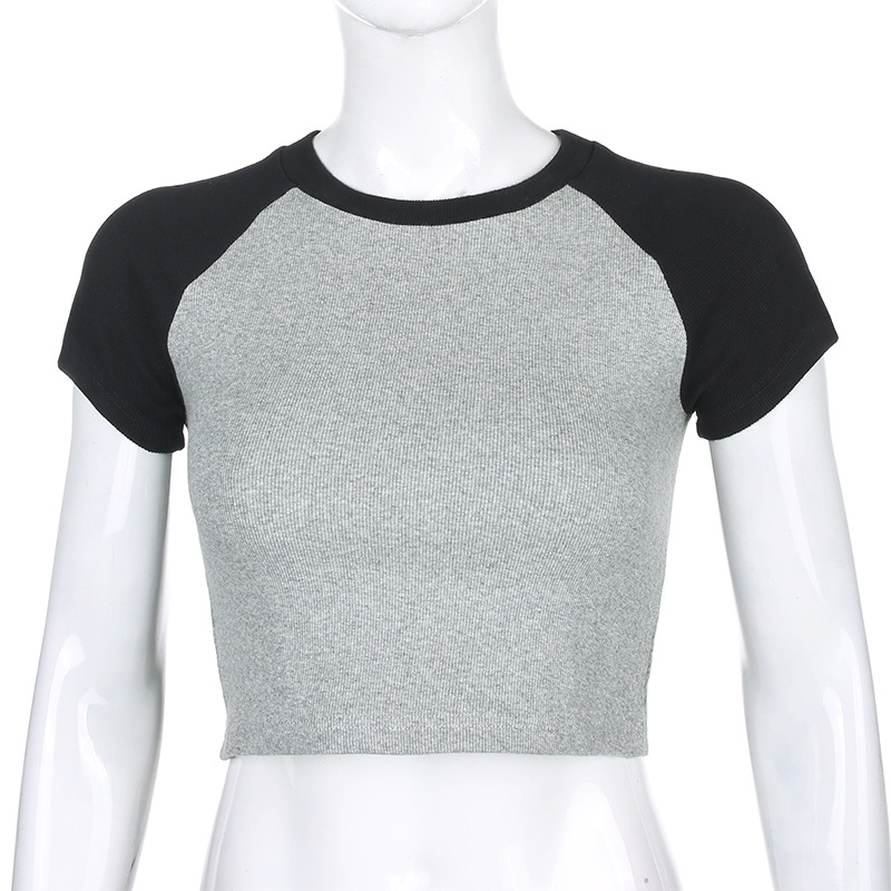 Cropped tshirt model photo 2
