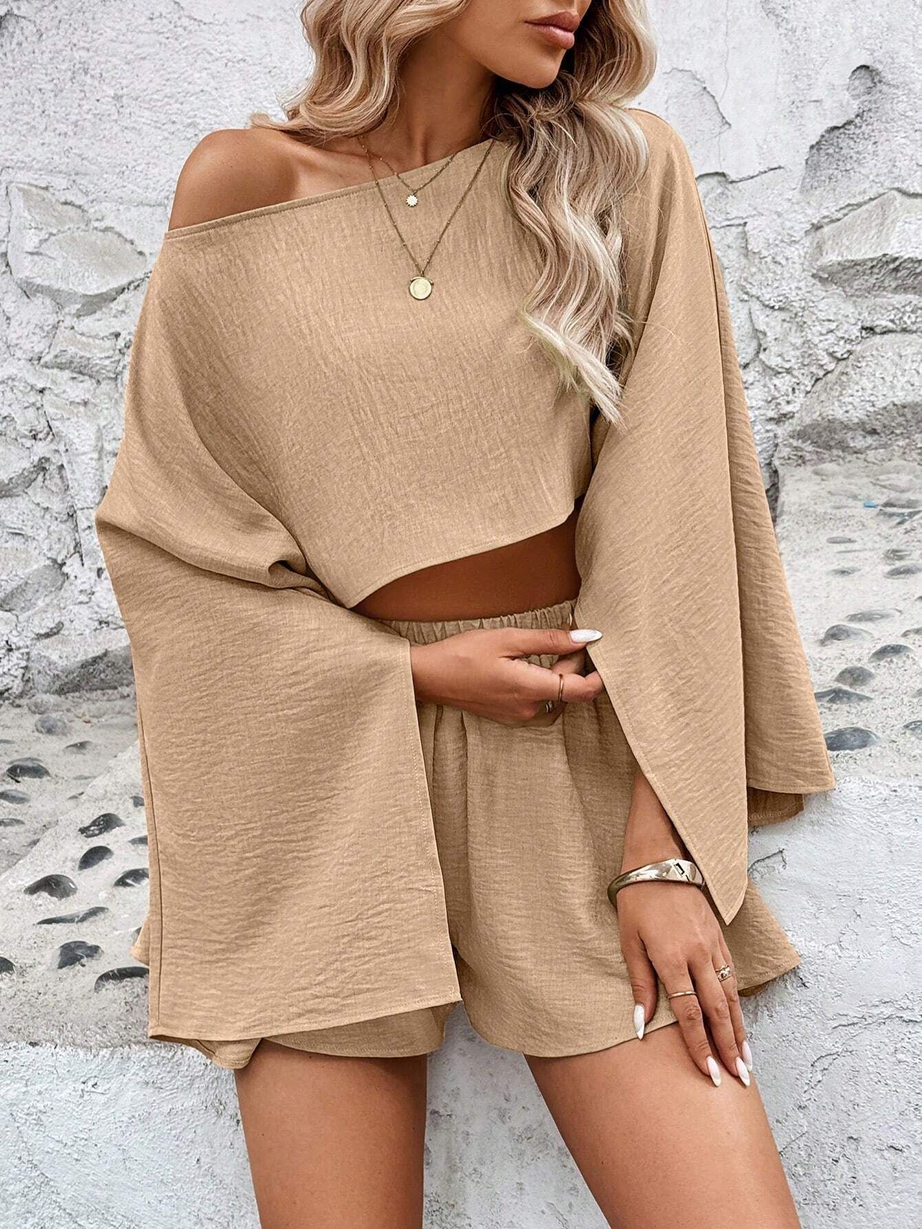 Women's 2025 Summer Resort Wear European Style Long Sleeve Top Designer Shorts Casual Vacation Collection Two-Piece Outfit