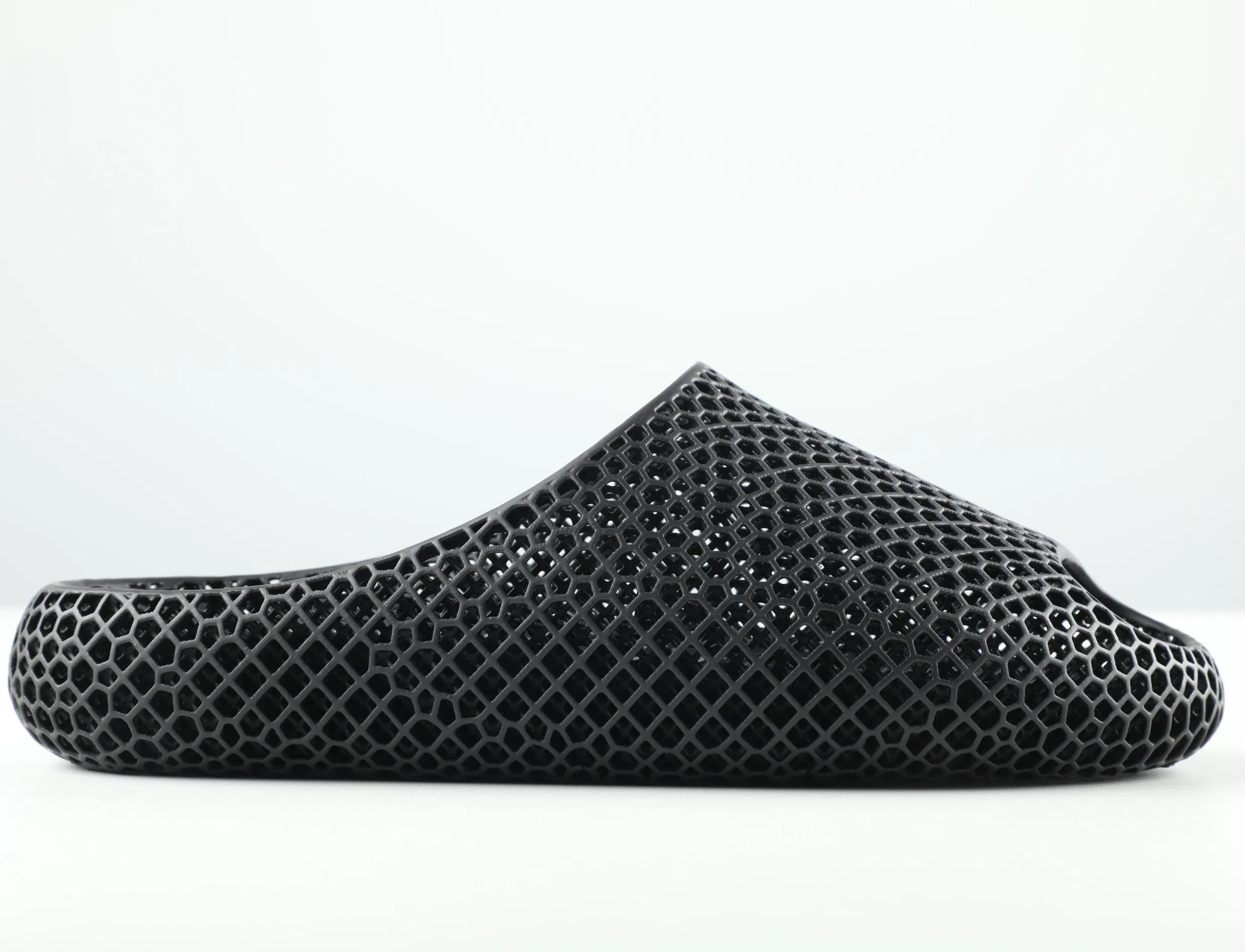 Black Aerocloud 3D Printed Water Shoe with Modern Comfort, Quick-Dry Wear and Soft-Step Ease for Hotel Resort Trips