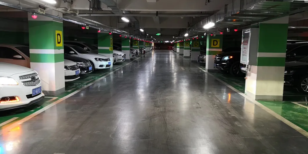 Terminal de Detección Ultrasónica Utilizado en el Sistema de Guía de Estacionamiento