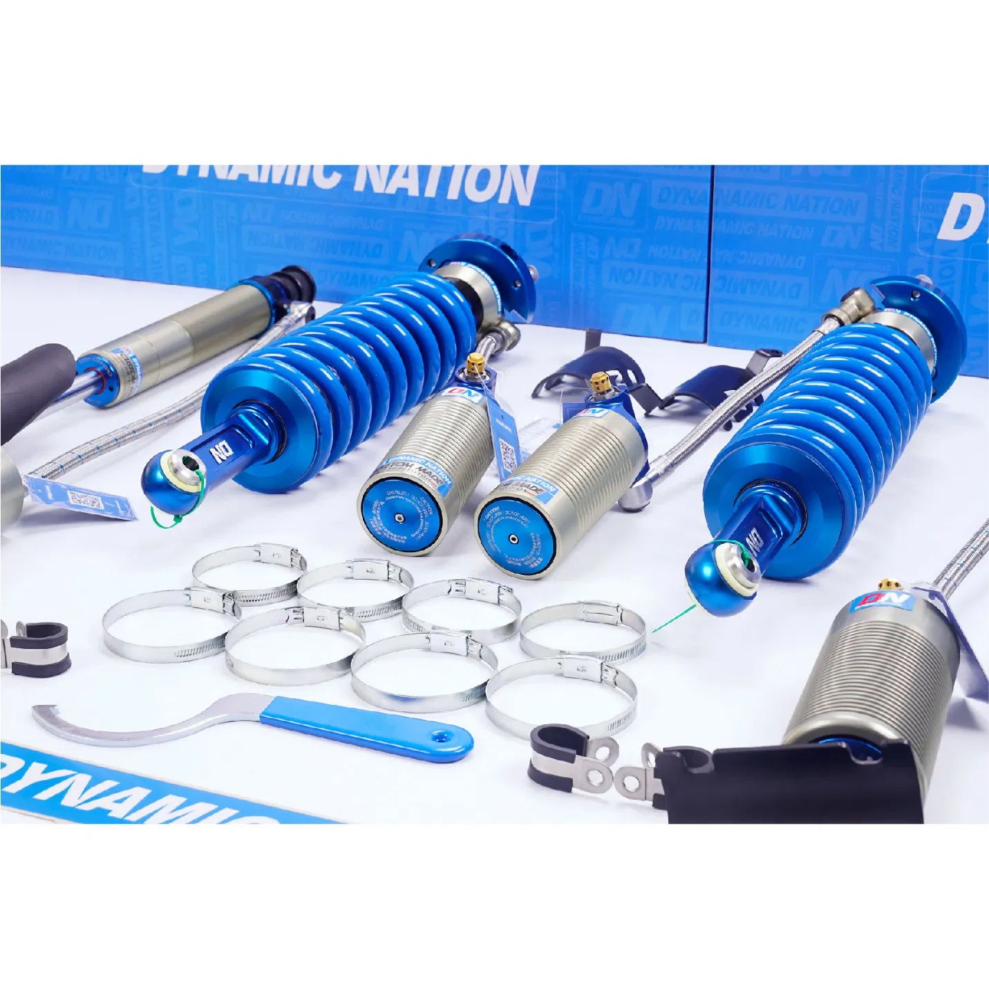 Coche de carreras de rendimiento DN fuera de carretera con amortiguador de coilover ajustable para Toyota 4 Runner 0-2" pieza de auto elevada