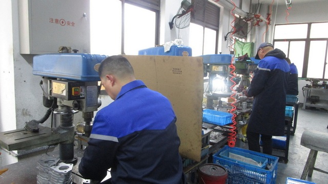 Instalaciones de producción Dakar Auto - planta de fabricación de amortiguadores de alta capacidad en Shenzhen