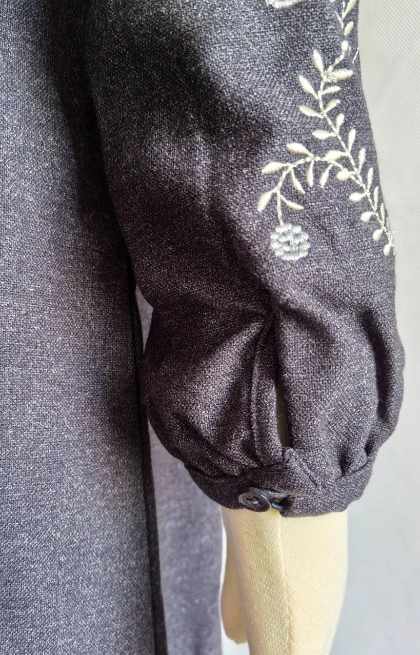 Girls' Chic Long-Sleeve Dress Featuring Beautiful Embroidery Design