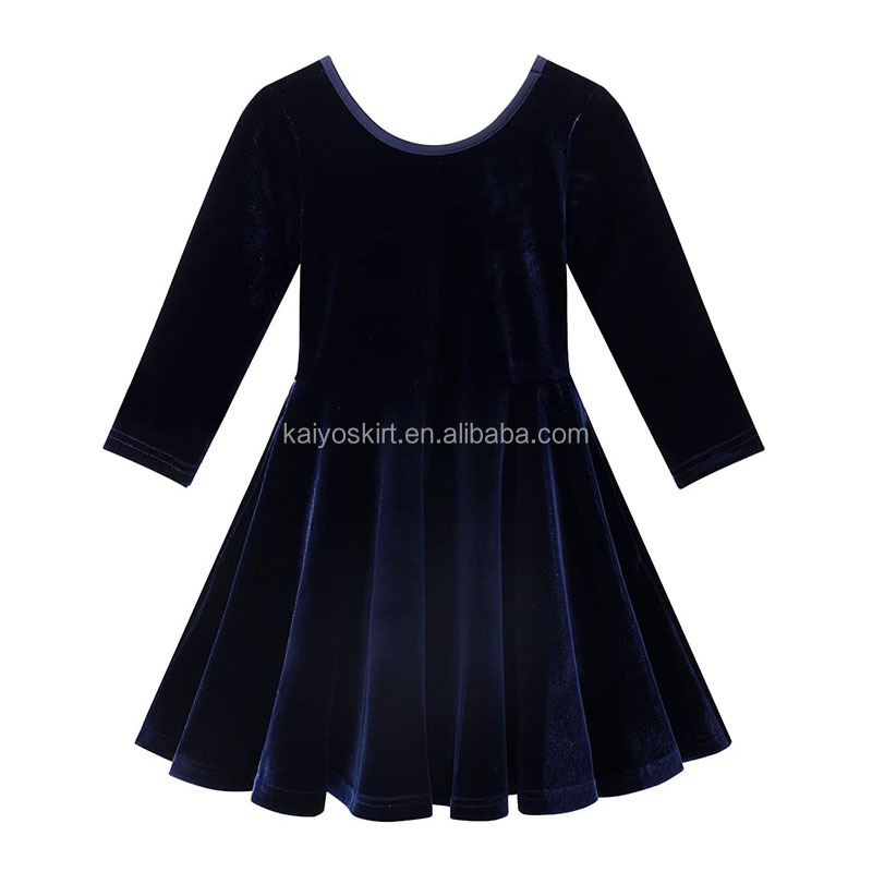 Baby girl dress details 3