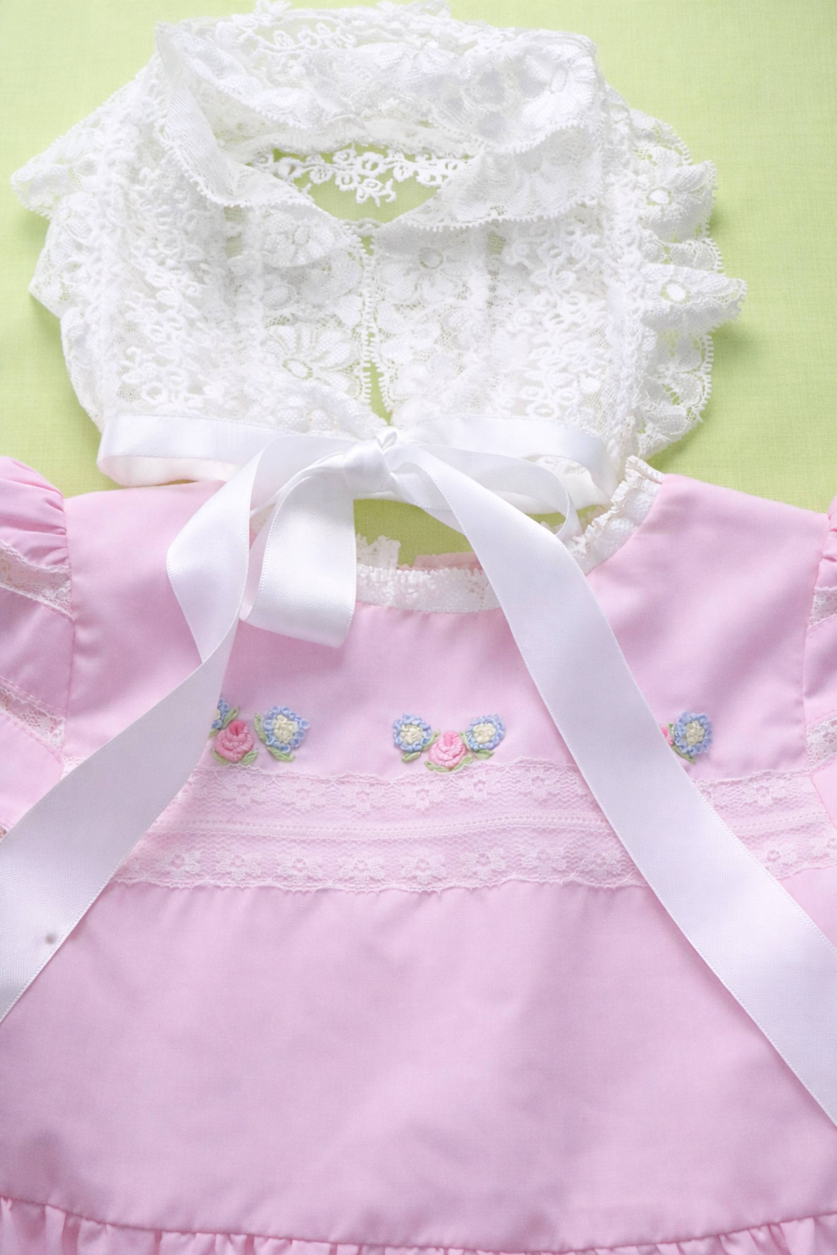 Heirloom Baby Girl Dress with Lace Bonnet | Vintage Lace Trim Cotton Dress | Boutique Christening Dress OEM Wholesale