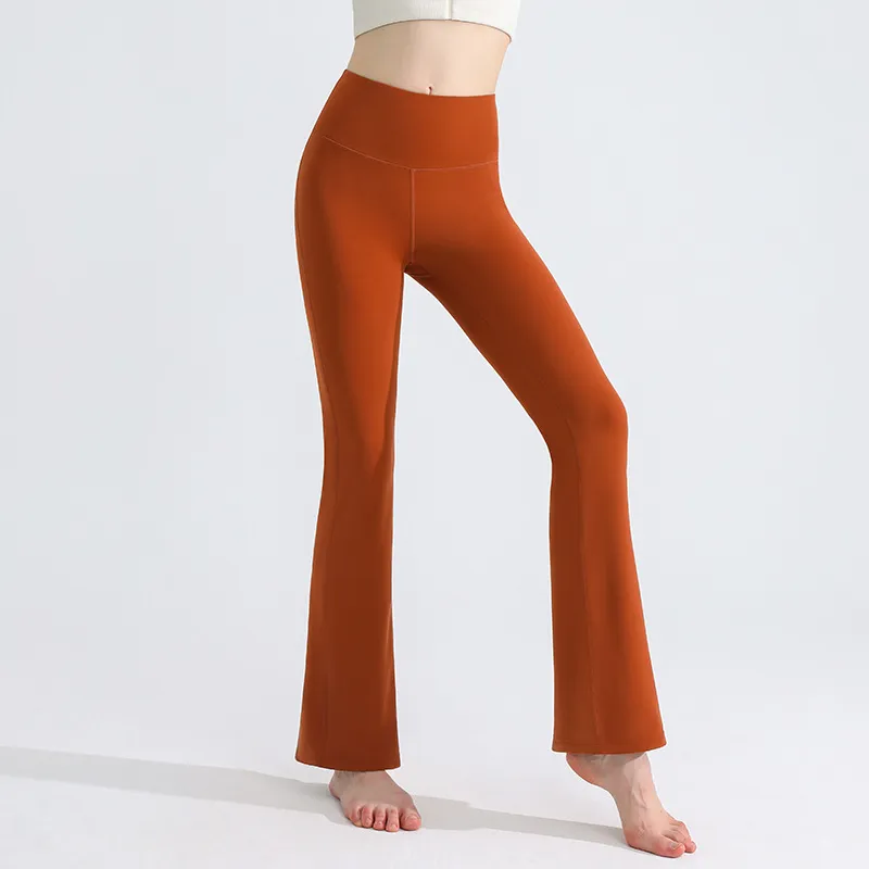 Pantalones de yoga de cintura alta para realzar la forma de los glúteos