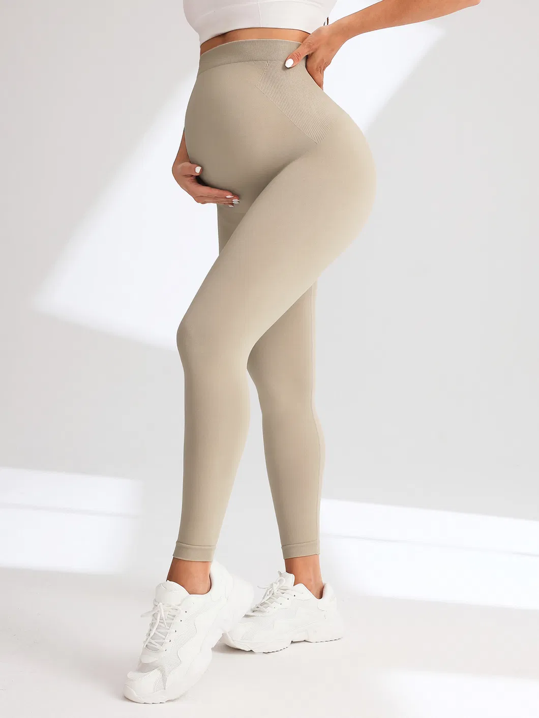 Pantalón de yoga detalle 1