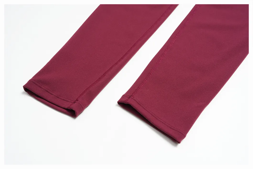 Conjunto de ropa de fitness a la moda que combina ropa de entrenamiento para mujeres, yoga, pilates, correr, tela elástica, diseño que realza el trasero, ropa deportiva asequible