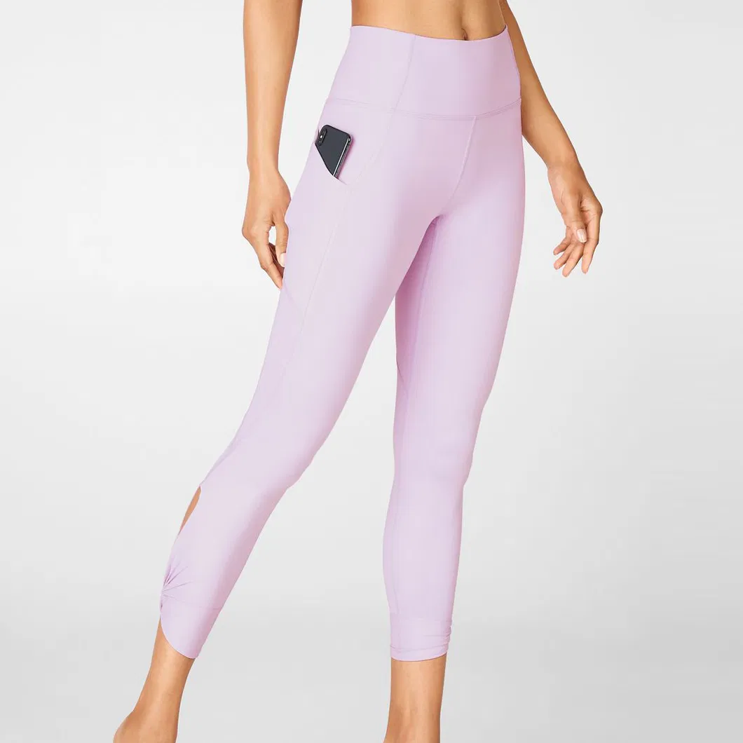 Ajuste de pantalones deportivos con bolsillos