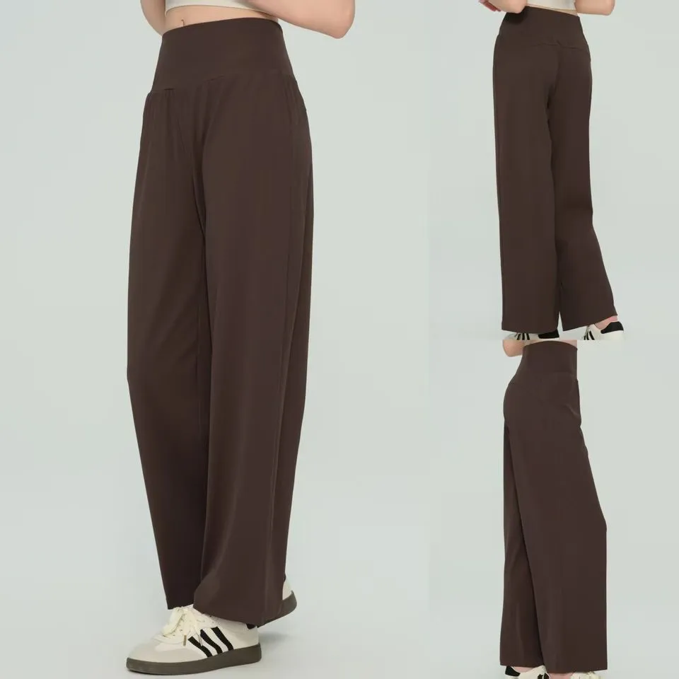 Detalle pantalones rectos deportes al aire libre