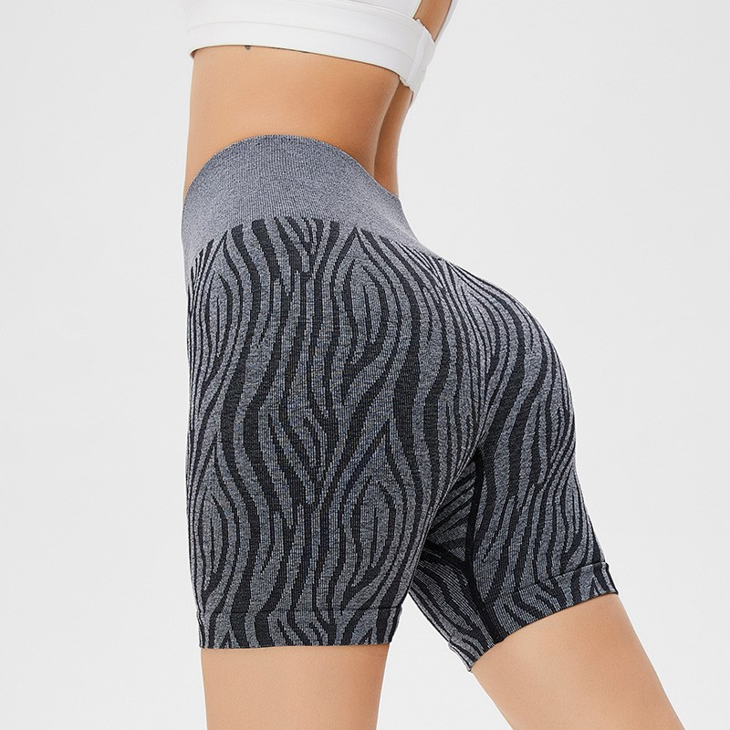 Pantalón corto de yoga de secado rápido con estampado de leopardo sin costuras