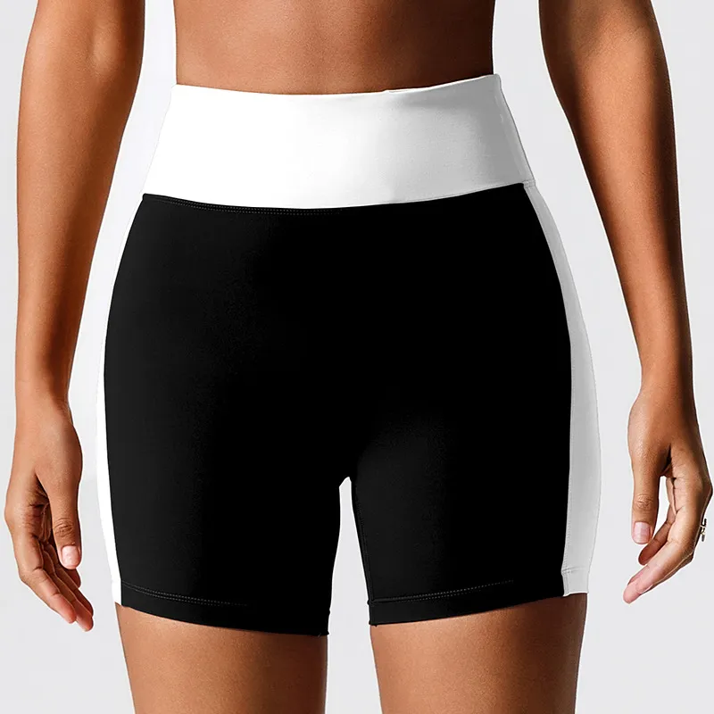 Ropa deportiva y pantalones cortos