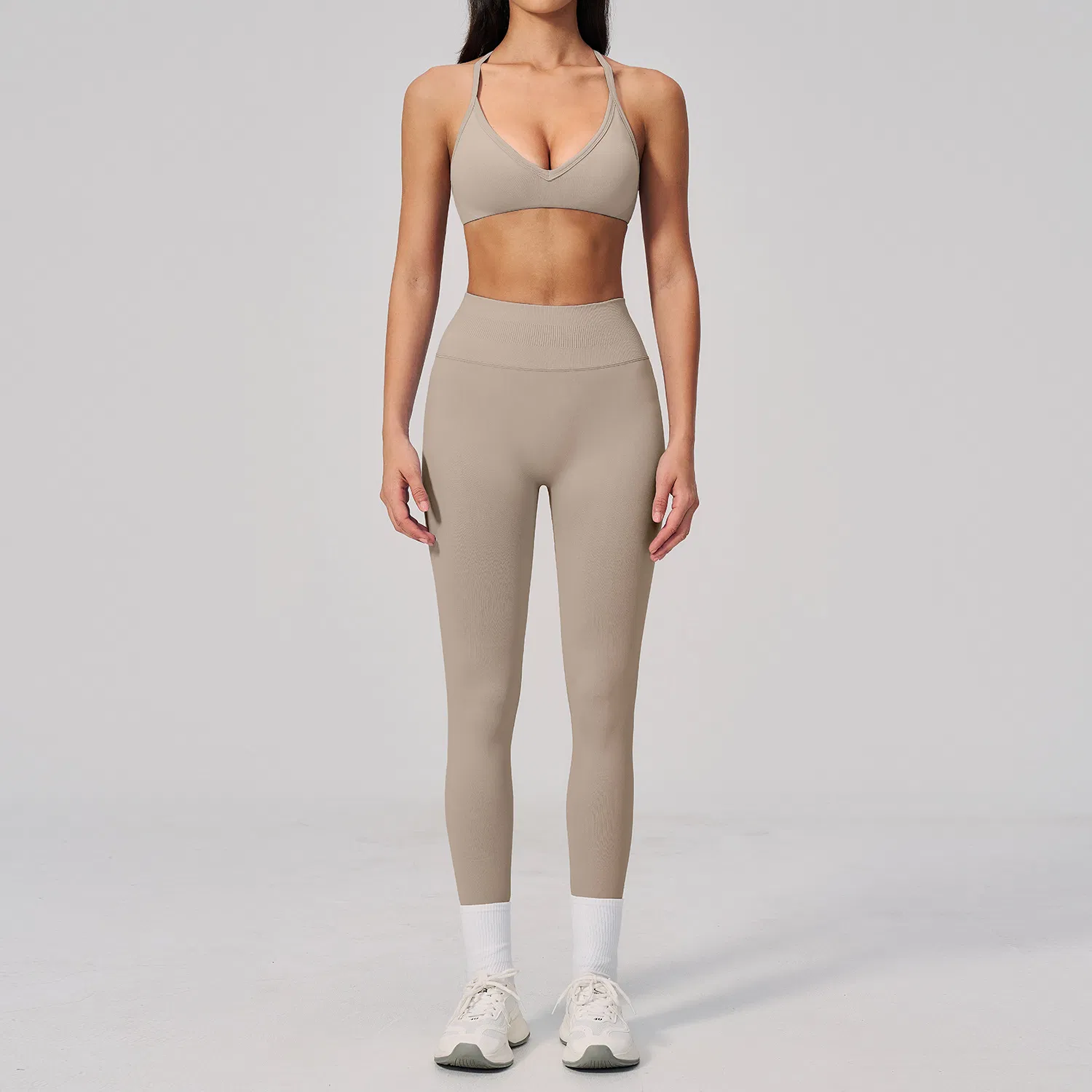 Conjunto de Yoga Sin Costuras al por Mayor 2 con Sujetador Halter de Cuello en V y Leggings de Cintura Alta