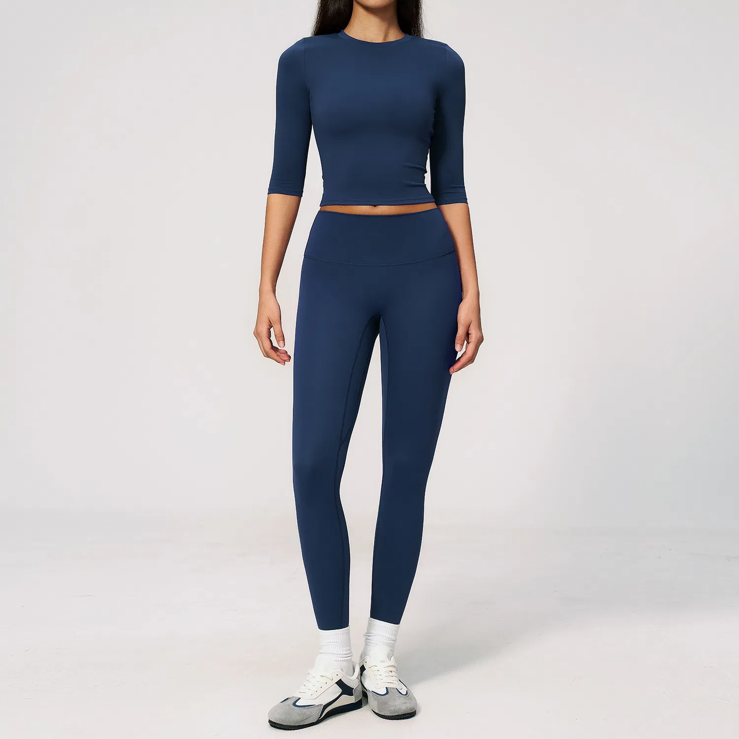 Camiseta de entrenamiento de ajuste ceñido 3/4 con leggings de yoga de cintura alta