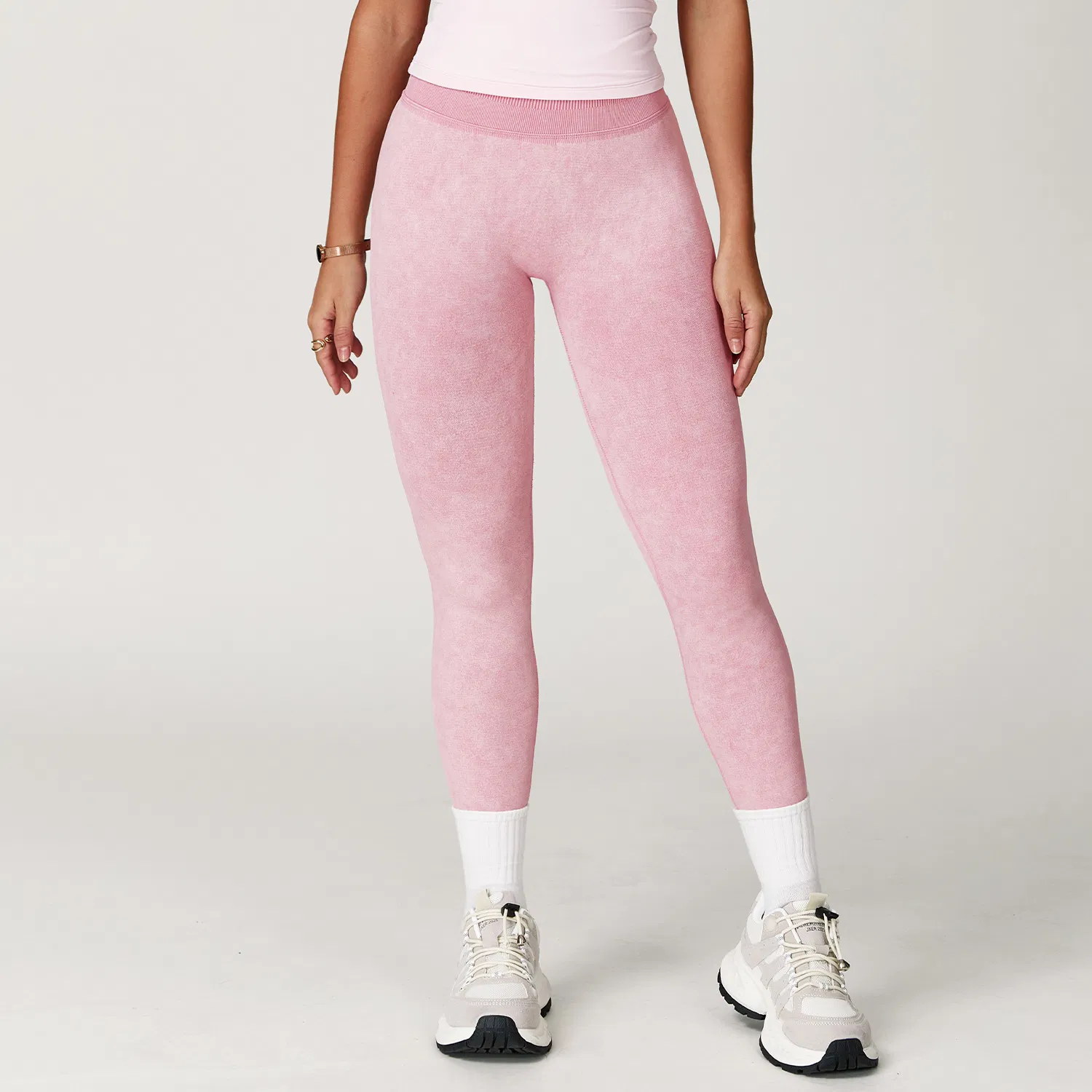 Leggings de yoga mineral lavado con logo personalizado, cinturilla acanalada, leggings de entrenamiento al por mayor