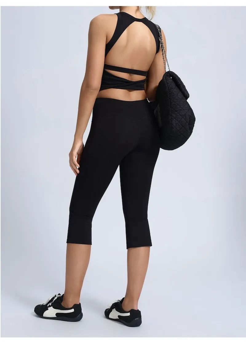 Modelo de ropa deportiva 11