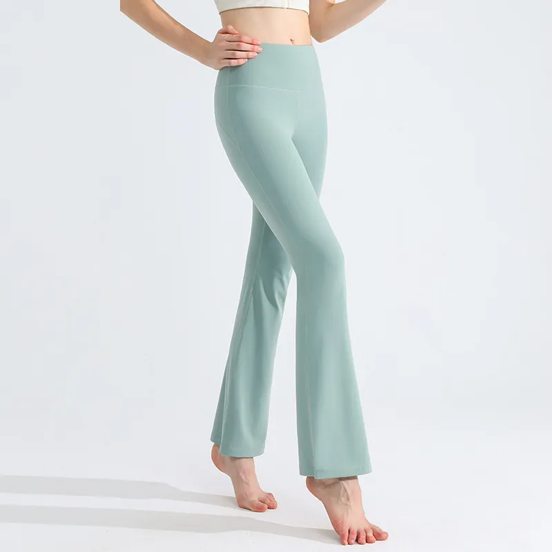 Pantalones de yoga de cintura alta para realzar la forma de los glúteos