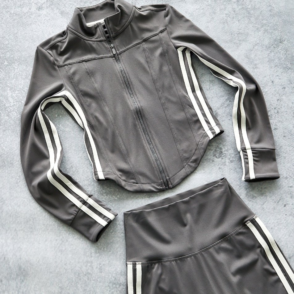 2025 Venta Caliente Conjunto de Yoga de Forro Polar de Primavera de Manga Larga Abrigo Cálido Ropa de Fitness Mallas Deportivas