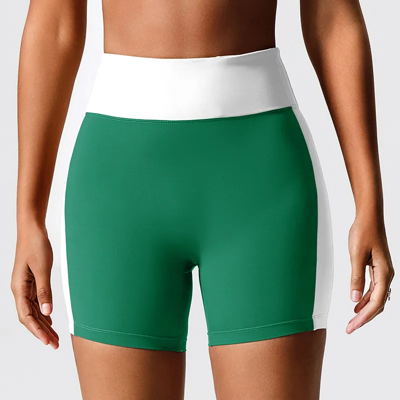 Ropa deportiva y pantalones cortos