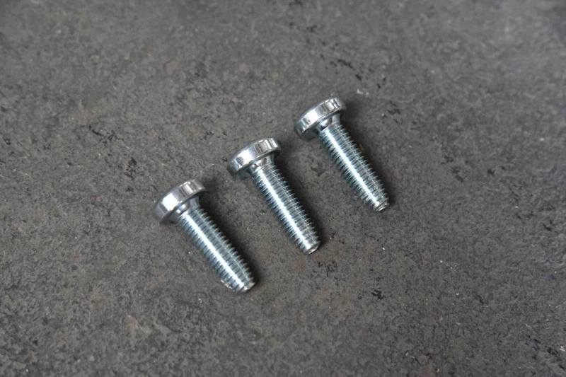 Screw (1)