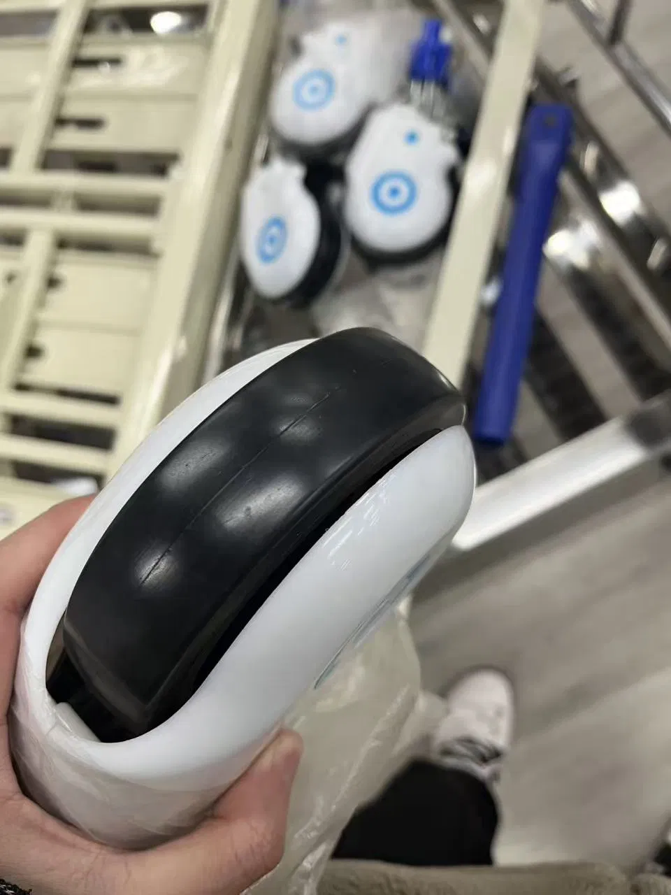 Aluminum ISO Electric Adjustable Delivery Home 1 Crank Bed in China Bme001