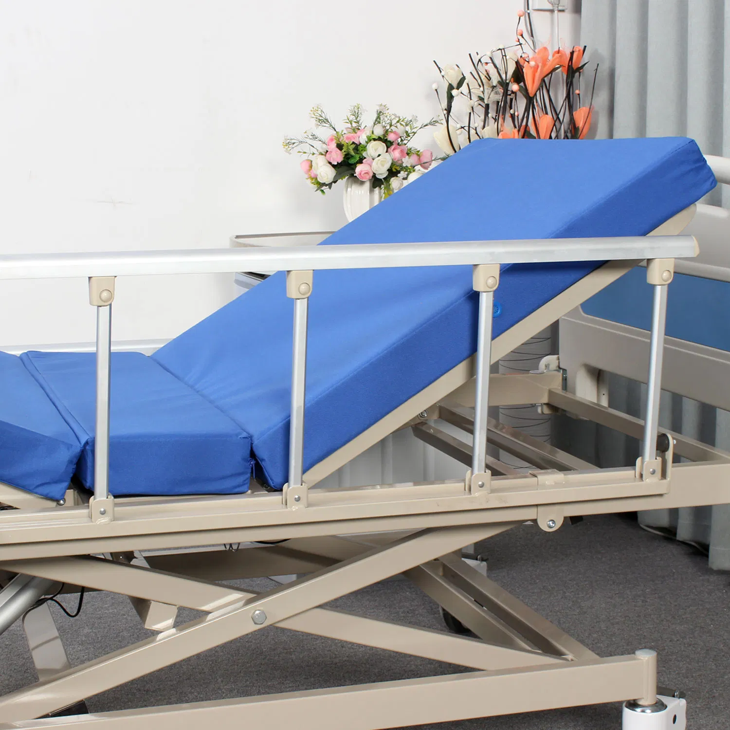 Competitive Price High Quality Multifunction Three Function Hospital Electric Large Guardrail Nursing Bed
