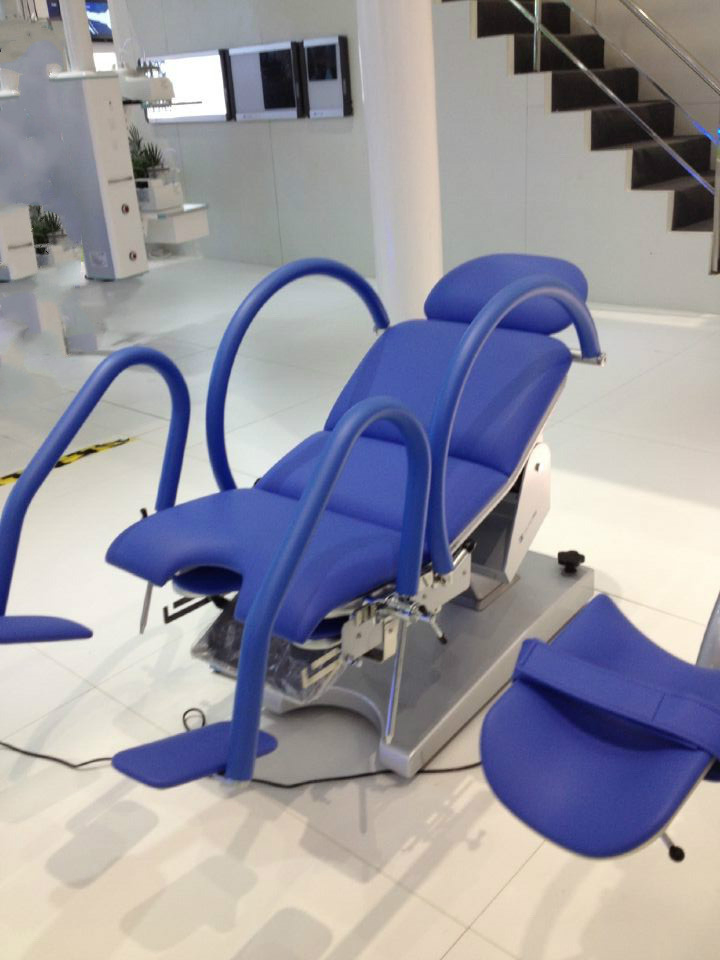 Cheap Electric Delivery Bed/ Obstetric Table Price in China