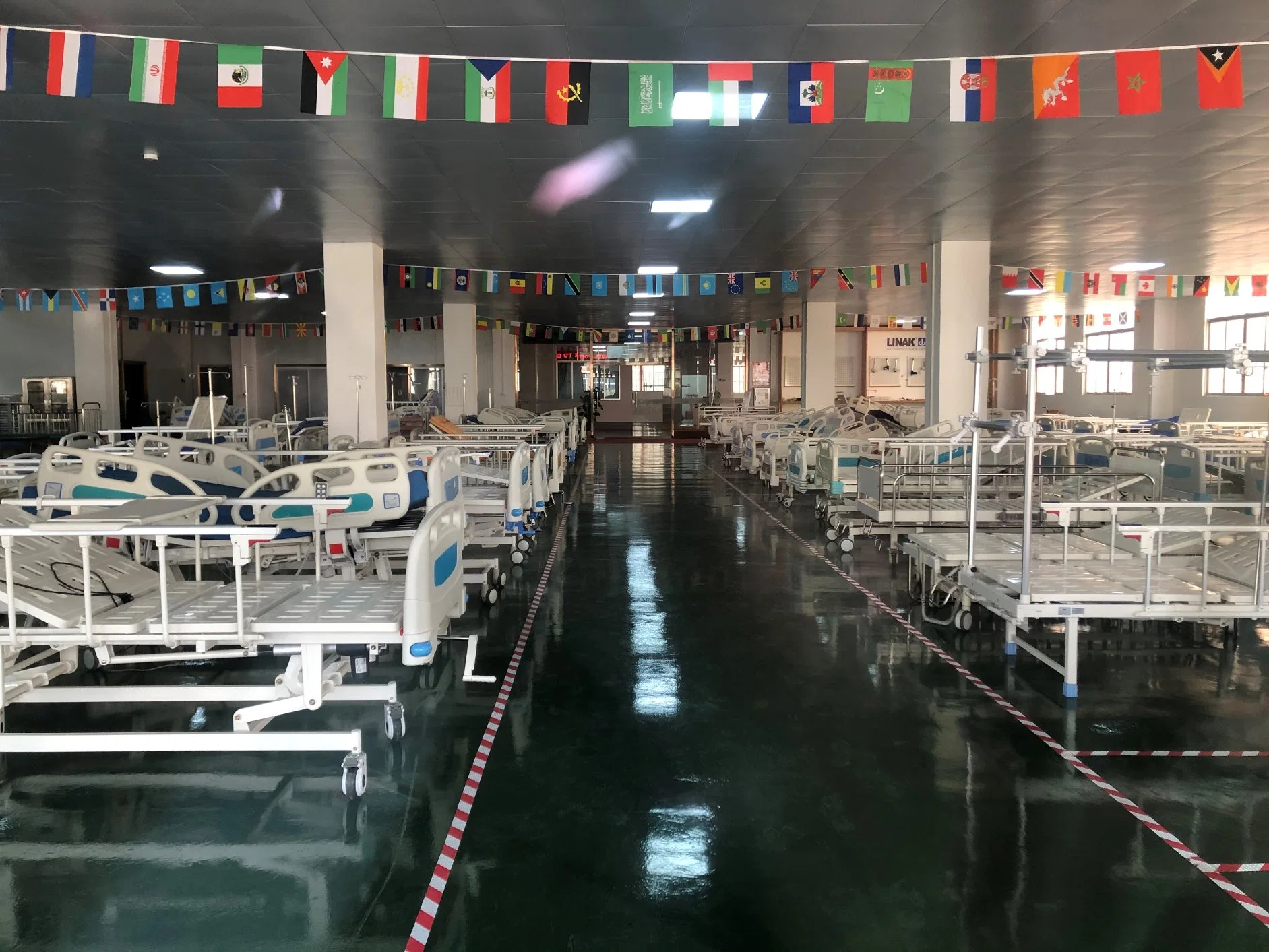 Stainless Steel Orthopedic Traction Hospital Bed (SC-MB13)