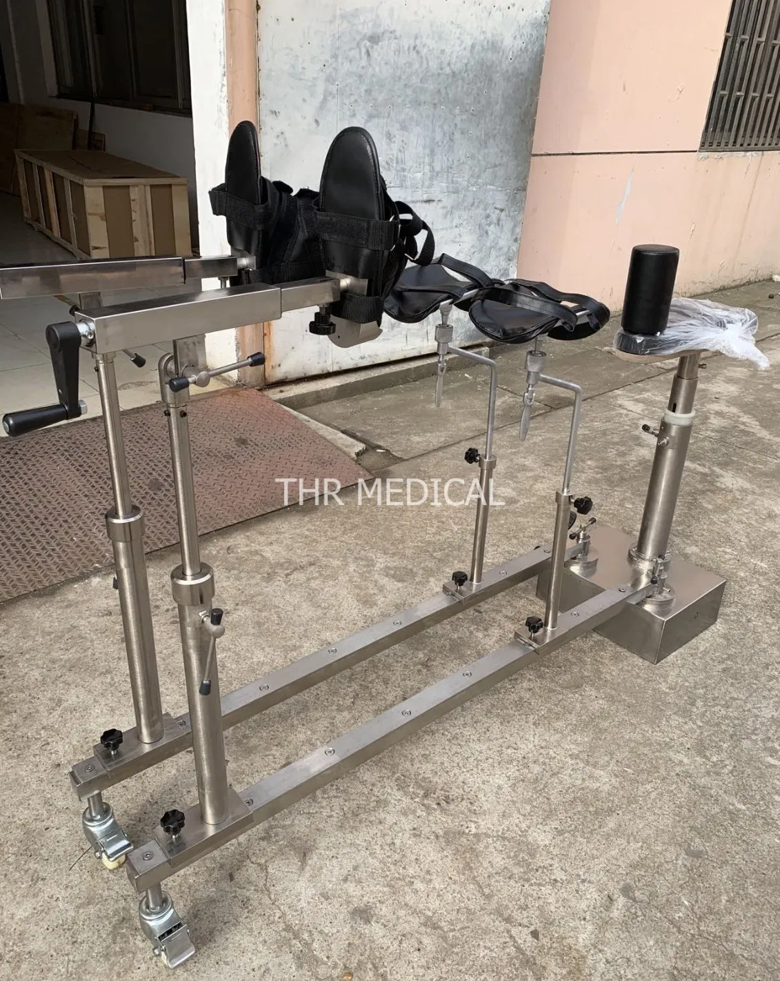 Hospital Orthopedic Treatment Orthopedic Traction Bed Lower Limb Frame (THR-TB005)
