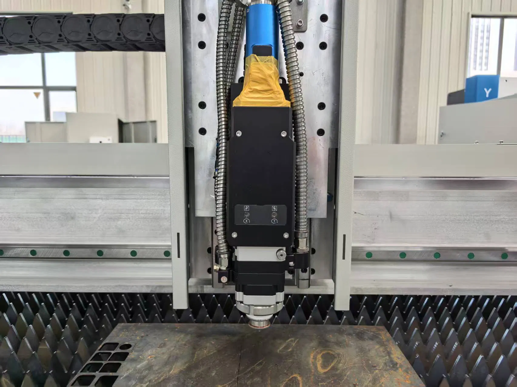 CE Approved Precision Sheet Metal Fiber Laser Cutting Machine 3015 2000W-12000W CNC Laser Cutter for Iron Steel Aluminum Plate