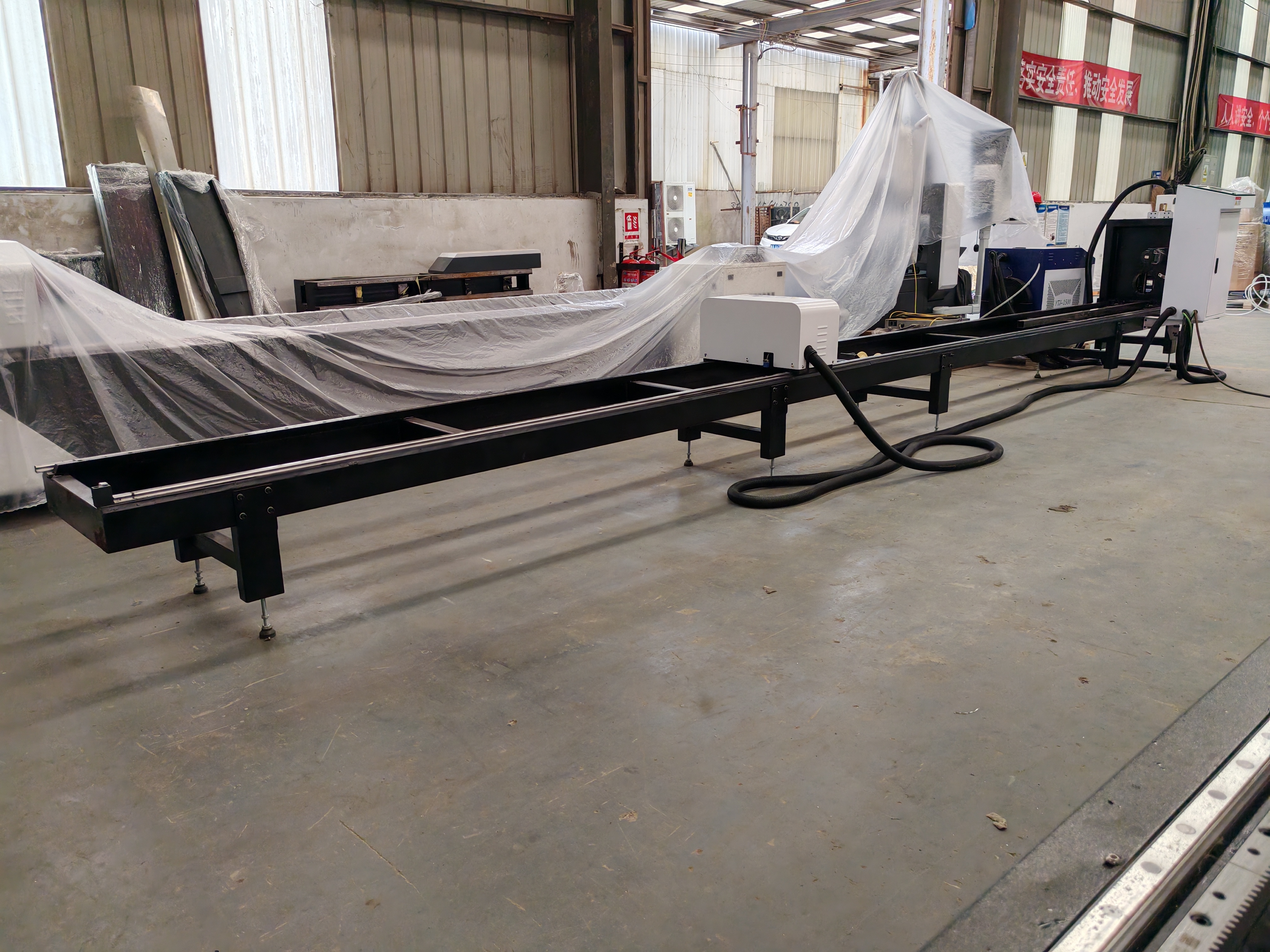 GJ-H120 CNC Fiber Laser Tube Cutting Machine for Fencing and Guardrails Competitive Price