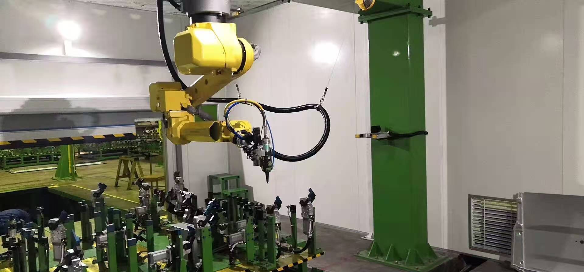 7 Axis Automatic Fiber Laser Robotic Cutting Welding System