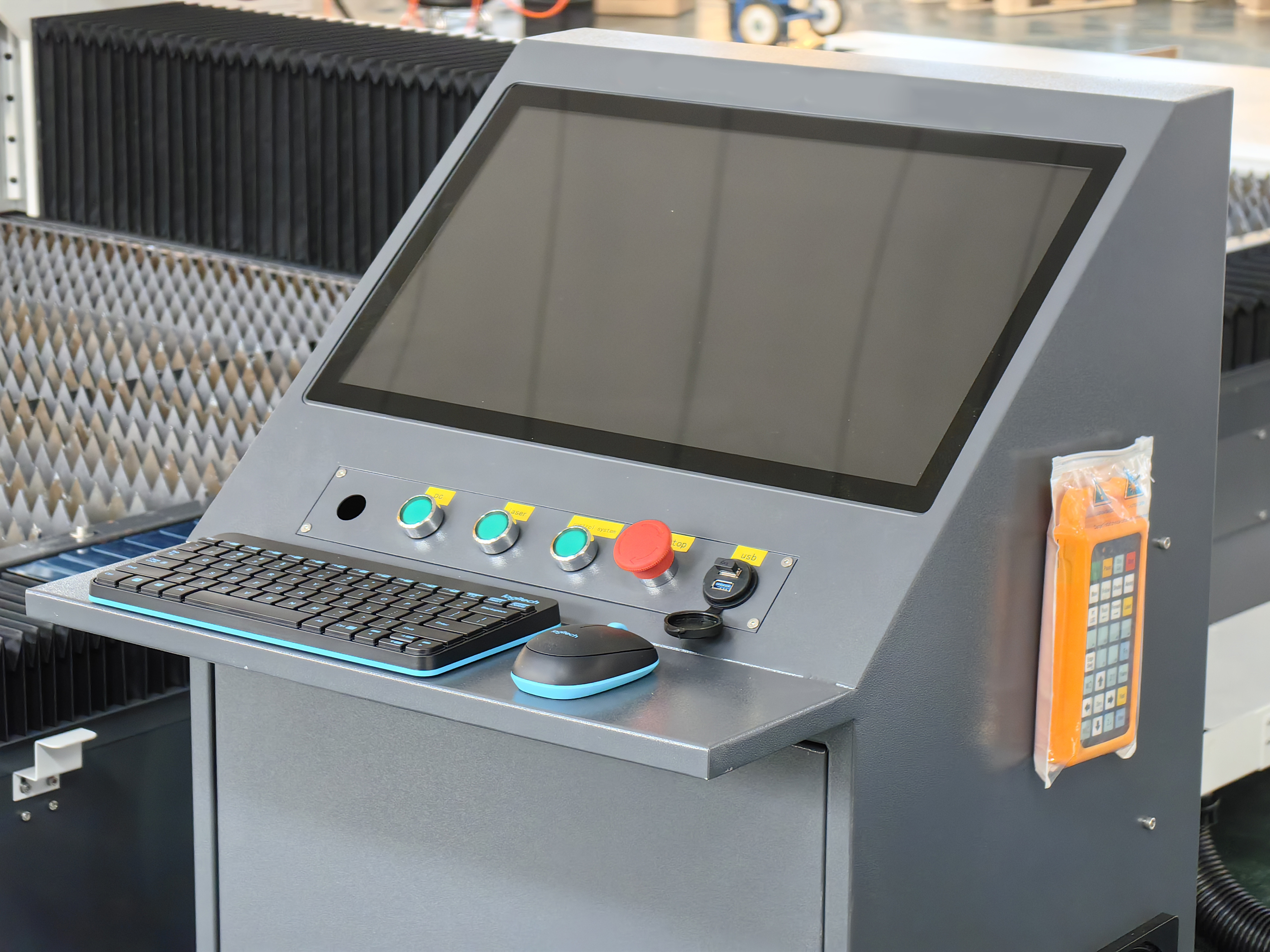 Industrial 3015 Fiber Laser Cutting Machine, 1500W-6000W CNC Metal Plate Laser Cutter For Carbon/Stainless Steel