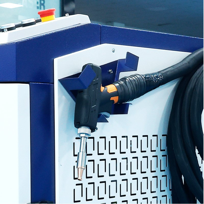 3000W Industrial Handheld Laser Welder Thick Stainless Steel Processing Equipment